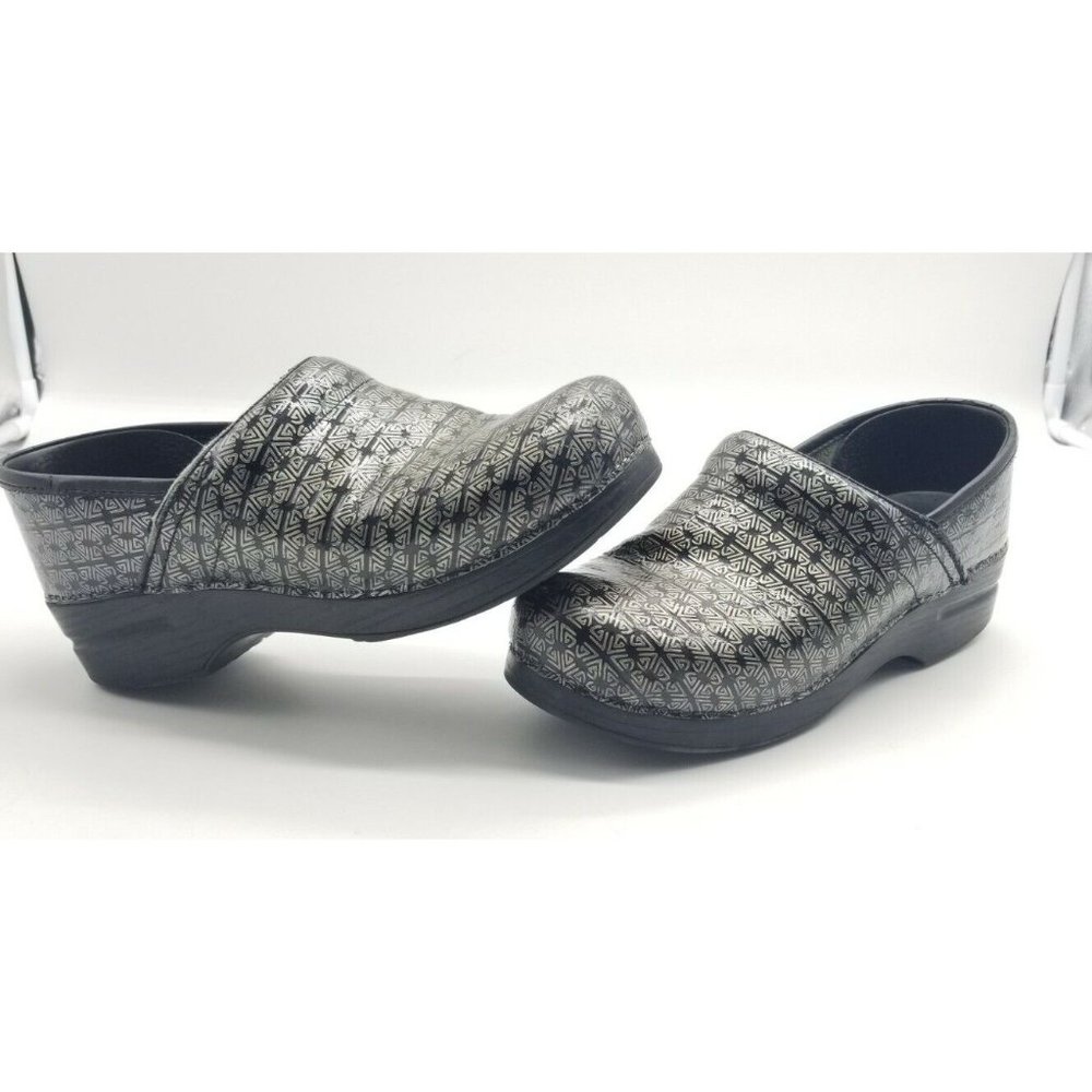 Dansko Black Tooled Leather Professional Nursing Clogs Shoes Women's Size 38